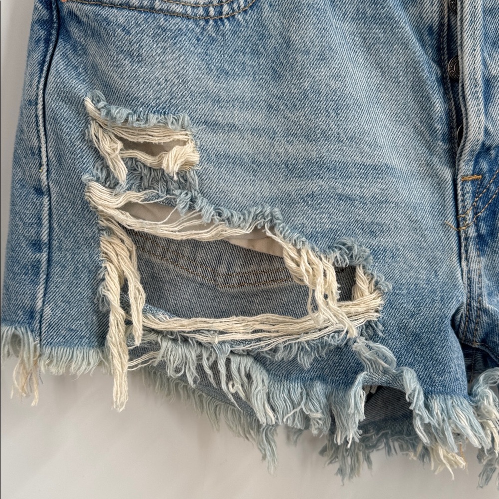Levi's 501 Distressed Denim Shorts High Waist Raw Hem Cotton Size 27 - Picture 3 of 13